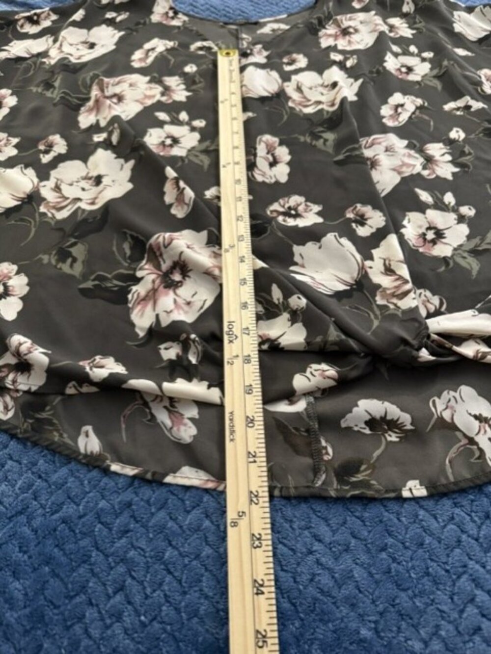 West Kei Floral Twist-Front Blouse Size 2X Olive Green V-Neck Short Sleeve - Picture 10 of 15